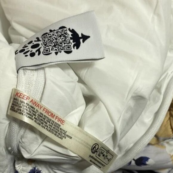 NEW FREE PEOPLE Womens Jacket Size M White/Multi Polar Bear Graphic Puffer - Picture 3 of 8